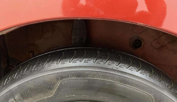 2018 Maruti Celerio ZXI AMT, CNG, Automatic, 89,660 km, Right Rear Tyre Tread