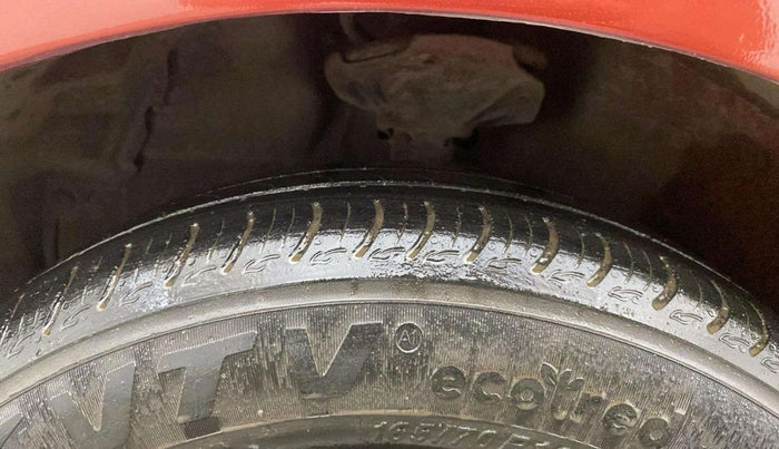 2018 Maruti Celerio ZXI AMT, CNG, Automatic, 89,660 km, Left Front Tyre Tread
