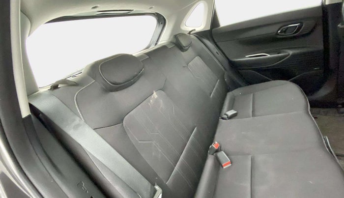 2020 Hyundai NEW I20 ASTA 1.2 AT, Petrol, Automatic, 35,948 km, Right Side Rear Door Cabin