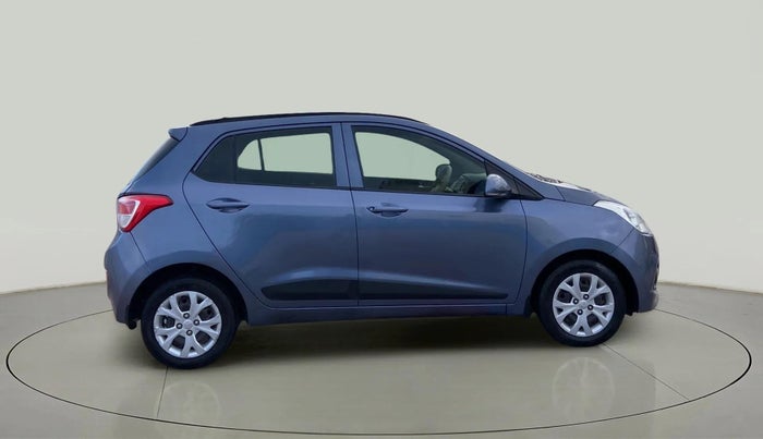 2016 Hyundai Grand i10 SPORTZ 1.2 KAPPA VTVT, Petrol, Manual, 35,106 km, Right Side View
