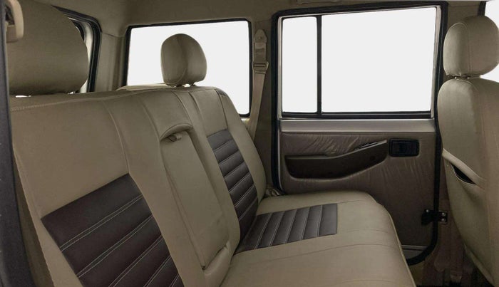 2022 Mahindra Bolero B6 (O), Diesel, Manual, 29,166 km, Right Side Rear Door Cabin