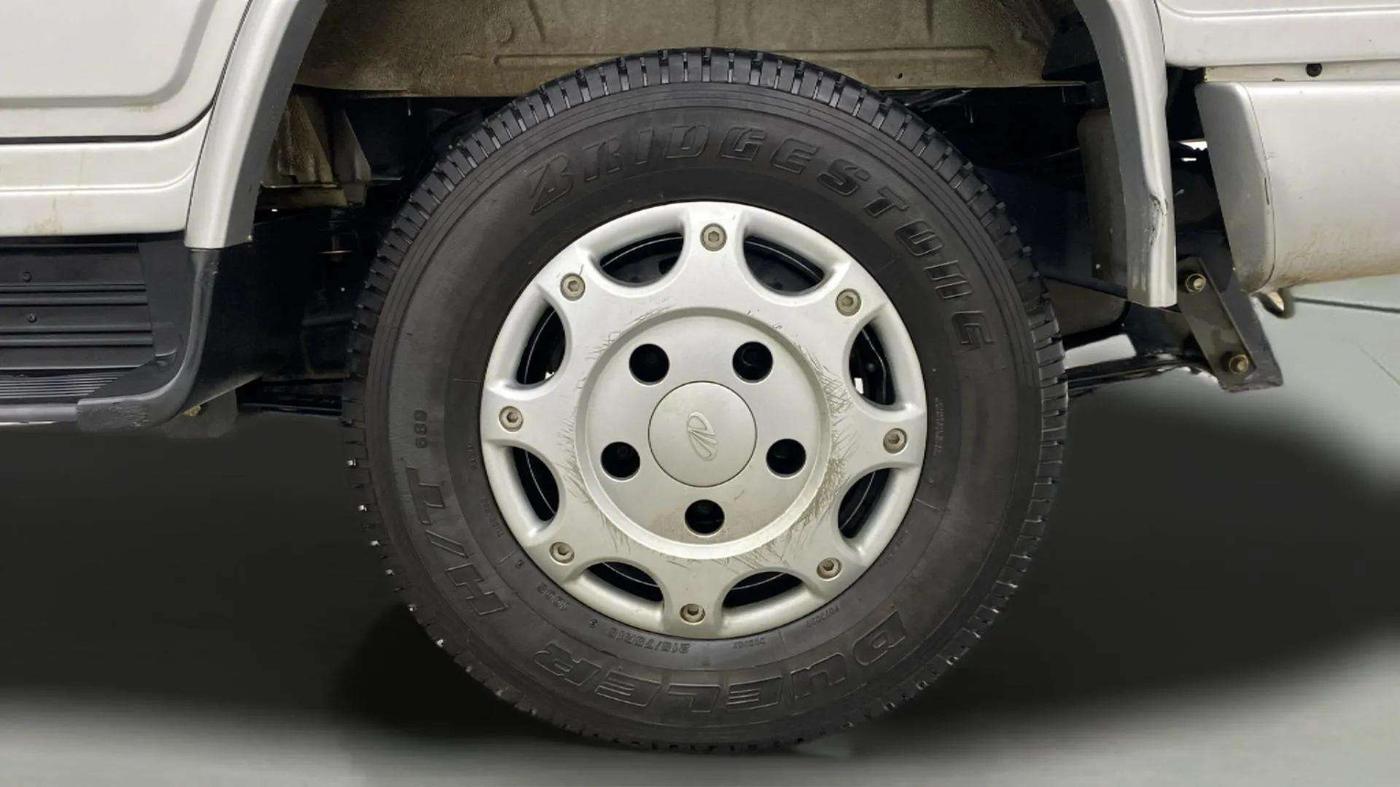 2022 Mahindra Bolero B6 (O), Diesel, Manual, 29,166 km, Left Rear Wheel