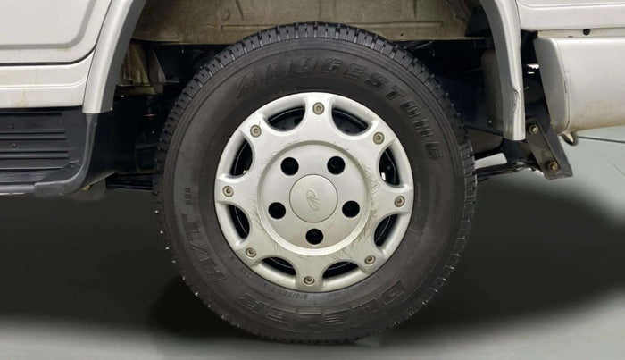 2022 Mahindra Bolero B6 (O), Diesel, Manual, 29,166 km, Left Rear Wheel