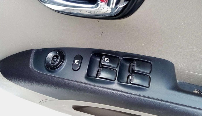 2012 Hyundai i10 SPORTZ 1.2, Petrol, Manual, 73,289 km, Driver Side Door Panels Control