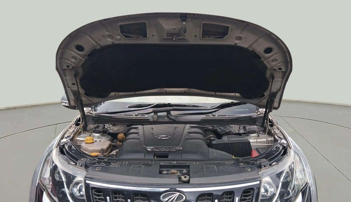 2015 Mahindra XUV500 W10, Diesel, Manual, 1,70,000 km, Open Bonet
