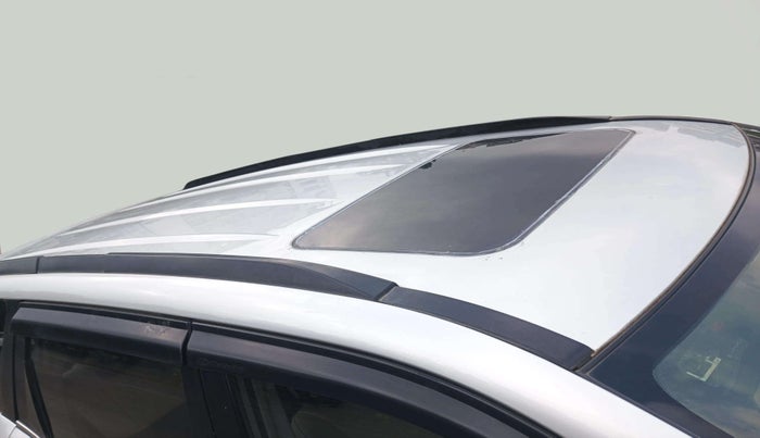 2015 Mahindra XUV500 W10, Diesel, Manual, 1,70,000 km, Roof