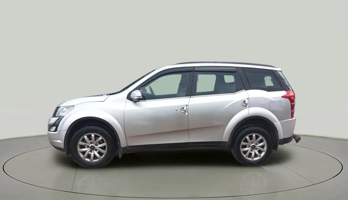 2015 Mahindra XUV500 W10, Diesel, Manual, 1,70,000 km, Left Side