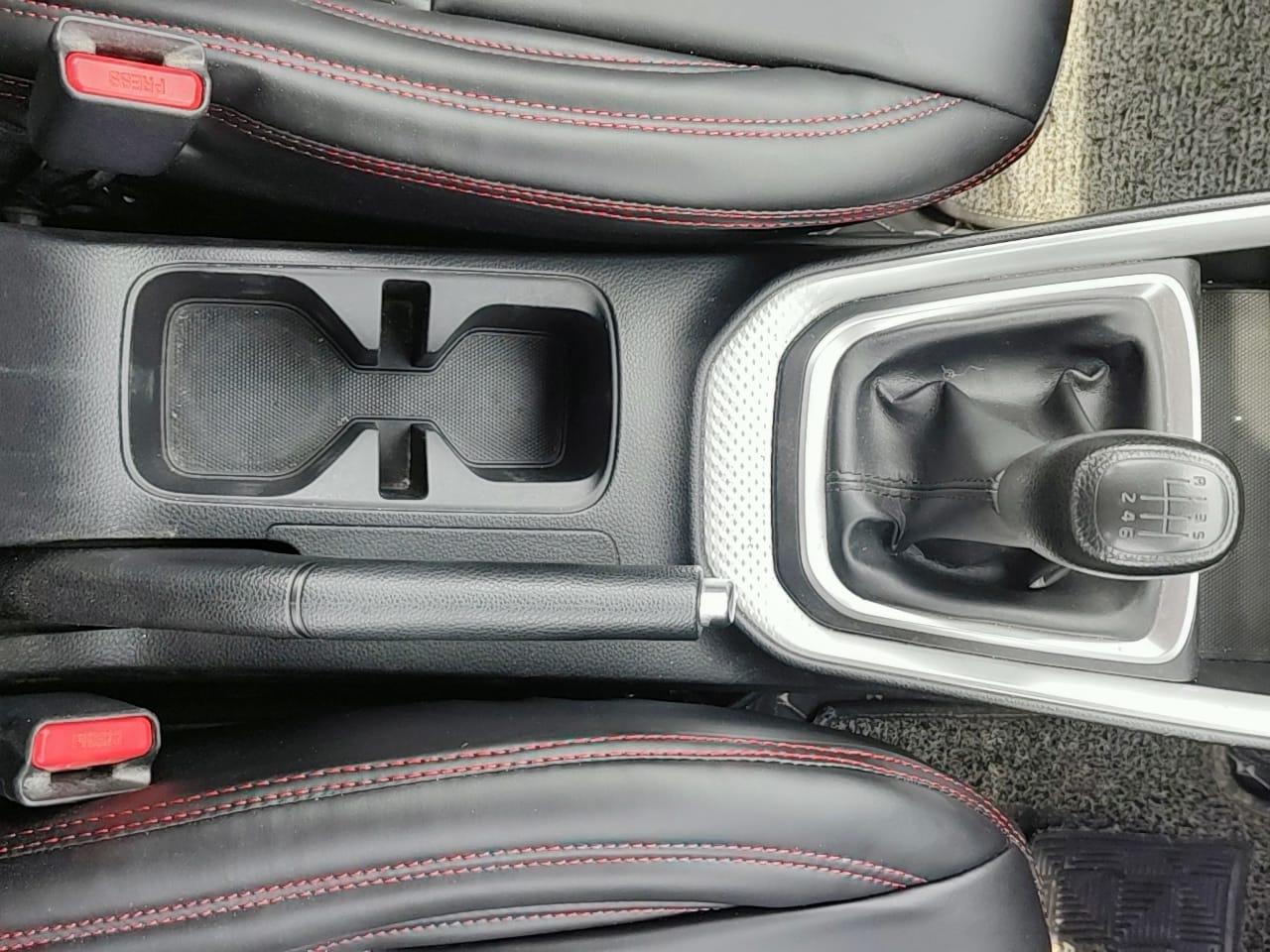 2021 KIA SONET HTK PLUS 1.0 IMT, Petrol, Manual, 1,07,370 km, Gear Lever