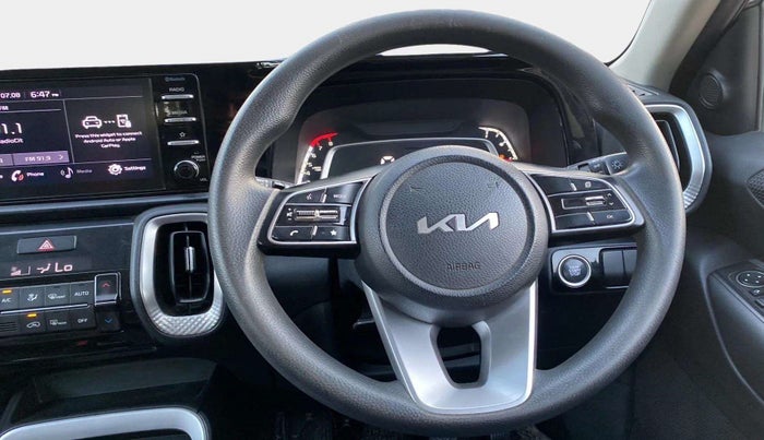 2021 KIA SONET HTK PLUS 1.0 IMT, Petrol, Manual, 1,07,358 km, Steering Wheel Close Up