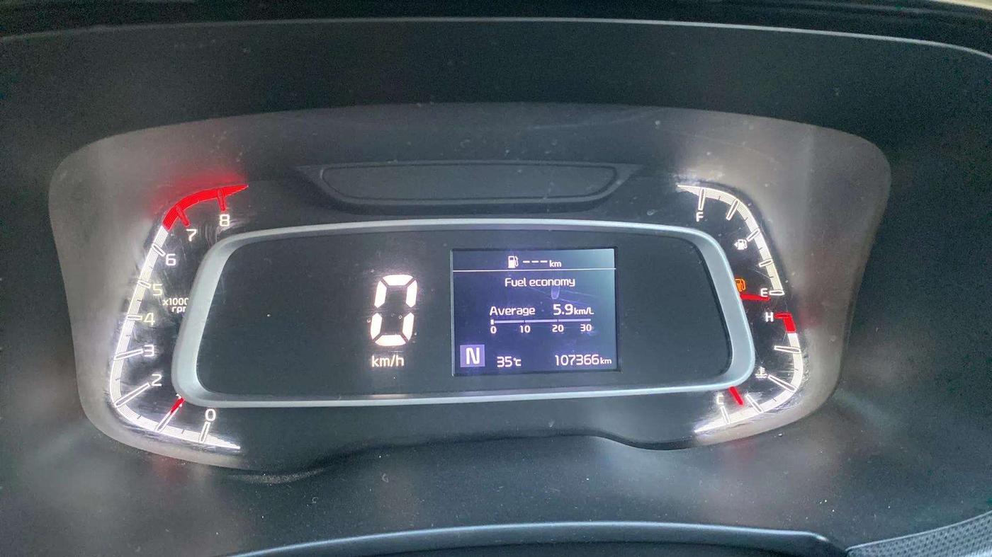 2021 KIA SONET HTK PLUS 1.0 IMT, Petrol, Manual, 1,07,370 km, Odometer Image
