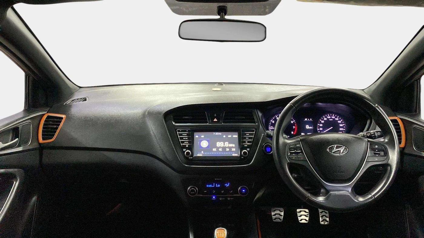 2016 Hyundai i20 Active 1.2 SX, Petrol, Manual, 31,951 km, Dashboard