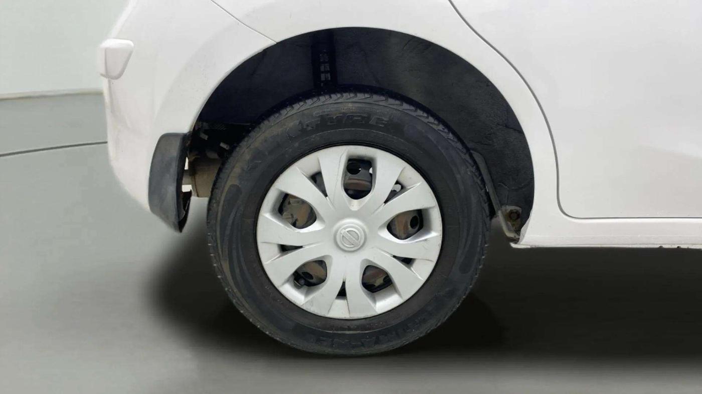 2016 Nissan Micra Active XV, Petrol, Manual, 30,362 km, Right Rear Wheel