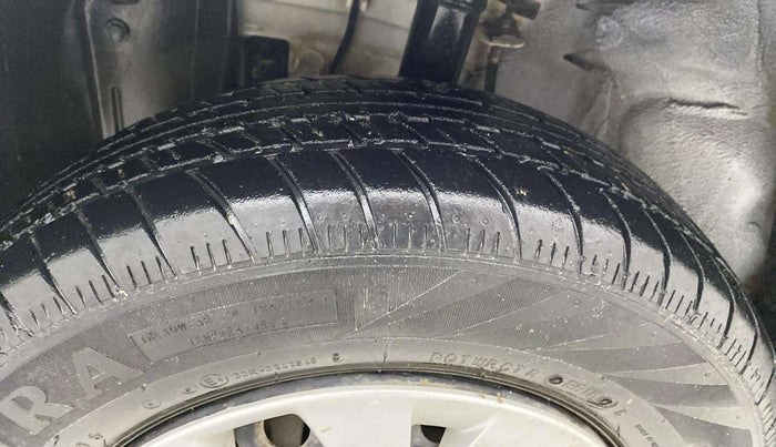 2016 Nissan Micra Active XV, Petrol, Manual, 30,362 km, Left Front Tyre Tread