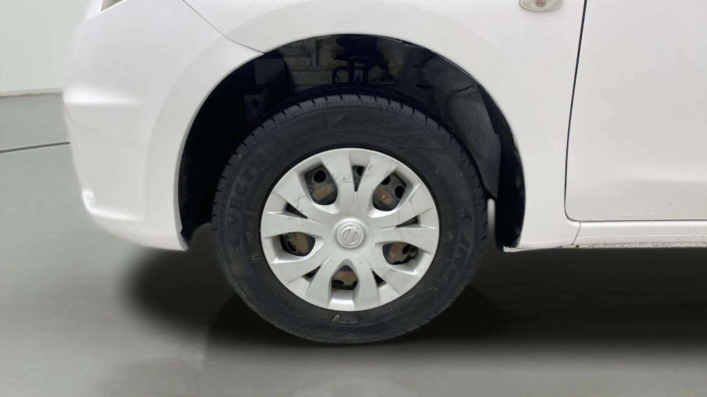 2016 Nissan Micra Active XV, Petrol, Manual, 30,362 km, Left Front Wheel