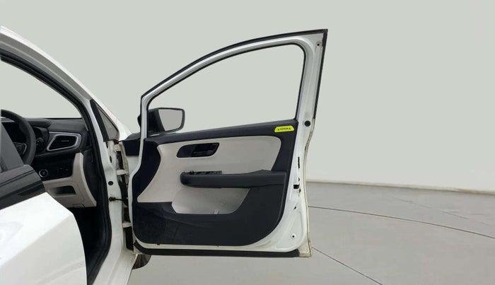 2021 Tata ALTROZ XT PETROL, Petrol, Manual, 48,401 km, RHS Front Door