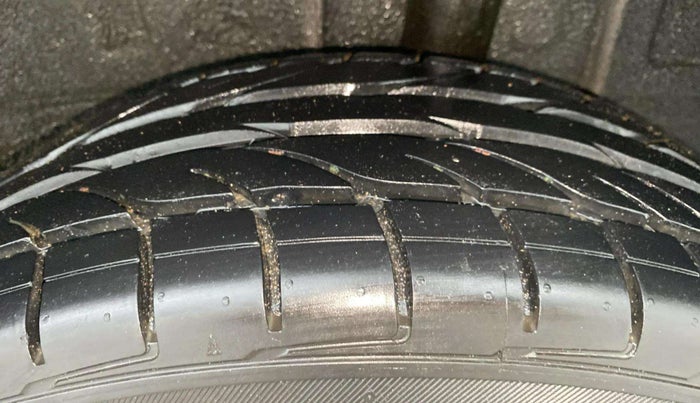 2023 Renault Kiger RXT (O) AMT, Petrol, Automatic, 7,273 km, Left Rear Tyre Tread