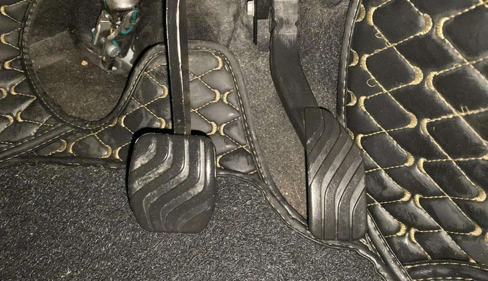 2023 Renault Kiger RXT (O) AMT, Petrol, Automatic, 7,273 km, Pedals