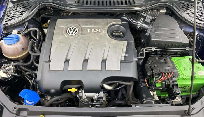 2014 Volkswagen Vento HIGHLINE DIESEL 1.6, Diesel, Manual, 1,20,303 km, Engine View