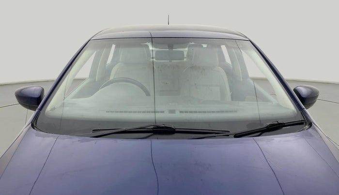2014 Volkswagen Vento HIGHLINE DIESEL 1.6, Diesel, Manual, 1,20,303 km, Front Windshield