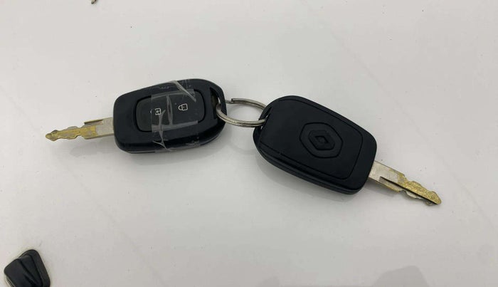 2017 Renault Kwid RXT 0.8, Petrol, Manual, 38,527 km, Key Close Up