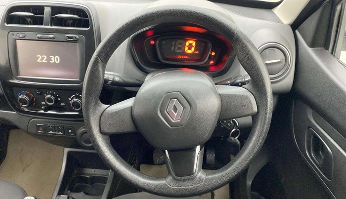 2017 Renault Kwid RXT 0.8, Petrol, Manual, 38,527 km, Steering Wheel Close Up