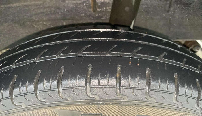 2017 Renault Kwid RXT 0.8, Petrol, Manual, 38,527 km, Left Rear Tyre Tread