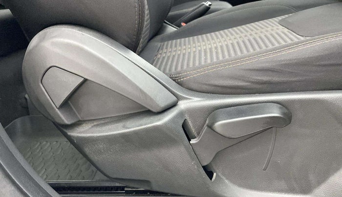 2019 Ford FREESTYLE TITANIUM PLUS 1.2 PETROL, Petrol, Manual, 35,655 km, Driver Side Adjustment Panel