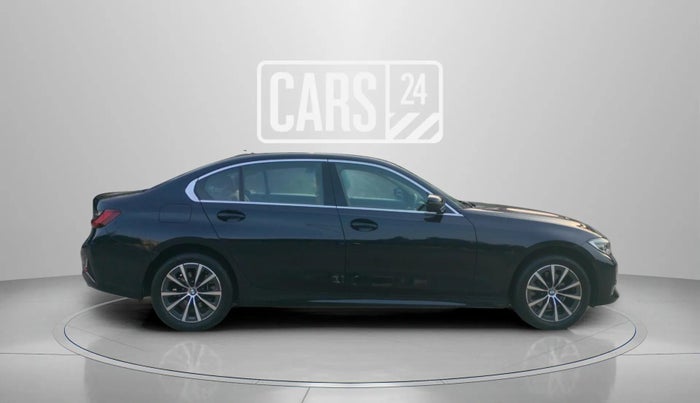 2022 BMW 3 Series 320D LUXURY EDITION, Diesel, Automatic, 20,334 km, Right Side