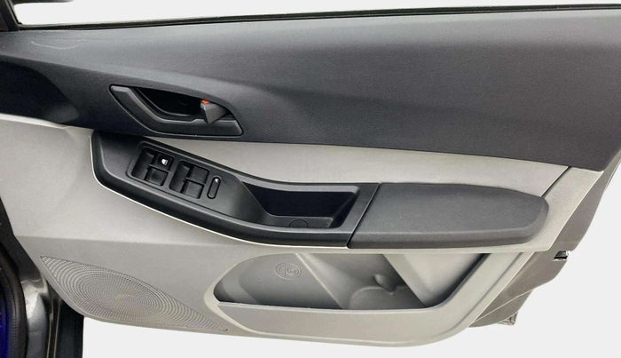 2022 Tata Tiago XT PETROL, Petrol, Manual, 66,483 km, Driver Side Door Panels Control
