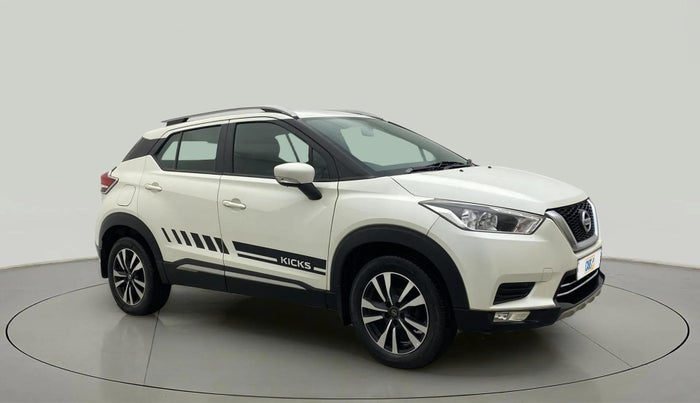 2019 Nissan Kicks XV 1.5, Petrol, Manual, 32,751 km, Right Front Diagonal
