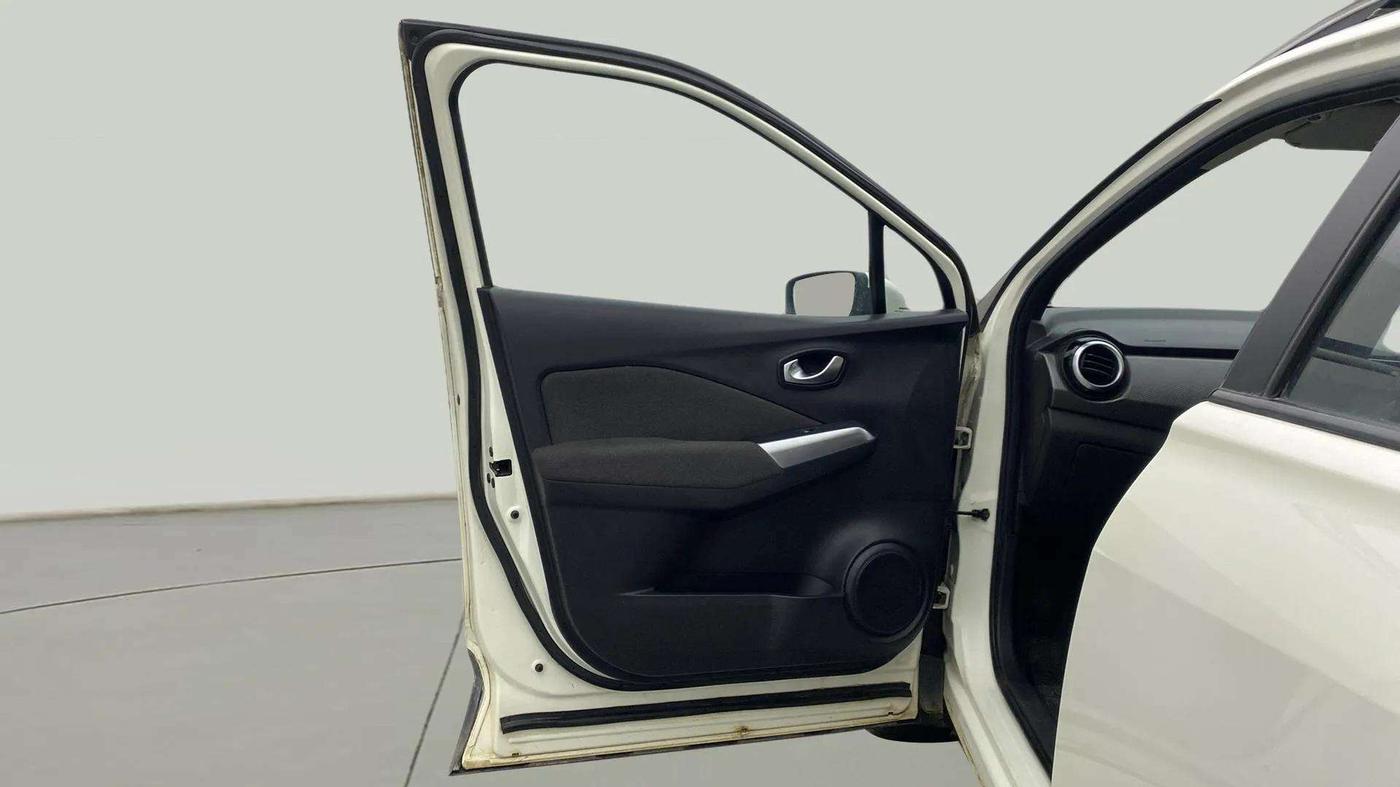 2019 Nissan Kicks XV 1.5, Petrol, Manual, 33,077 km, LHS Front Door