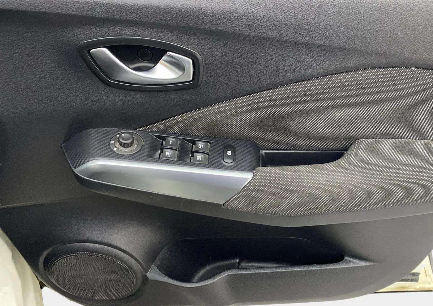 2019 Nissan Kicks XV 1.5, Petrol, Manual, 33,077 km, Driver Side Door Panels Control