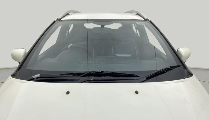 2019 Nissan Kicks XV 1.5, Petrol, Manual, 32,751 km, Front Windshield