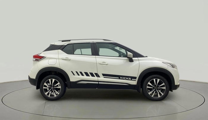 2019 Nissan Kicks XV 1.5, Petrol, Manual, 32,751 km, Right Side View