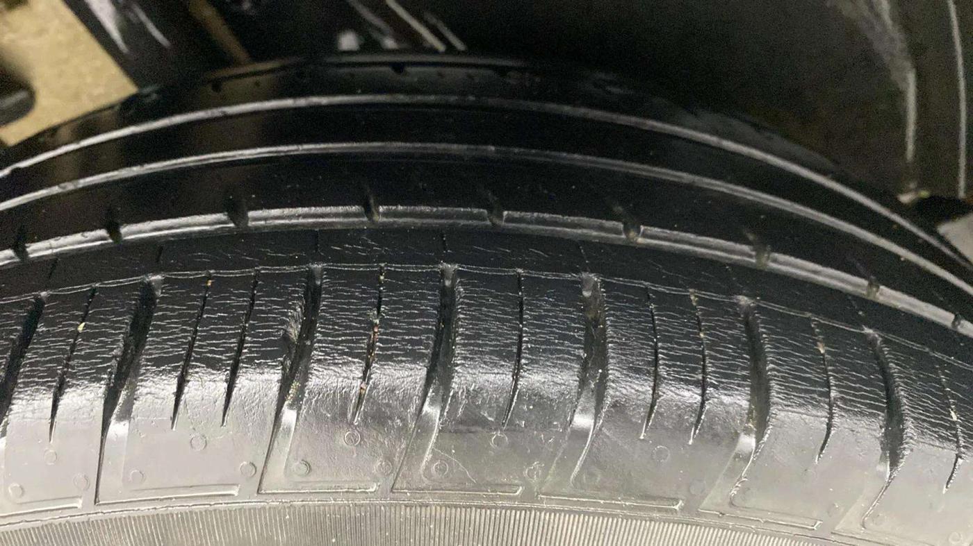 2019 Nissan Kicks XV 1.5, Petrol, Manual, 33,077 km, Right Rear Tyre Tread