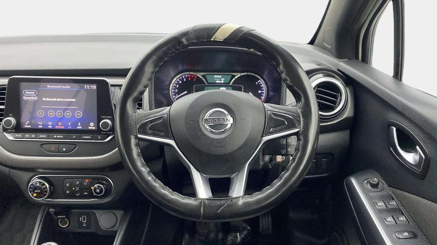2019 Nissan Kicks XV 1.5, Petrol, Manual, 33,077 km, Steering Wheel Close Up