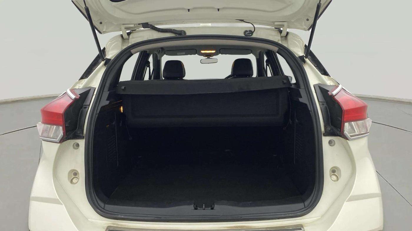 2019 Nissan Kicks XV 1.5, Petrol, Manual, 33,077 km, Boot Open Zoomed View