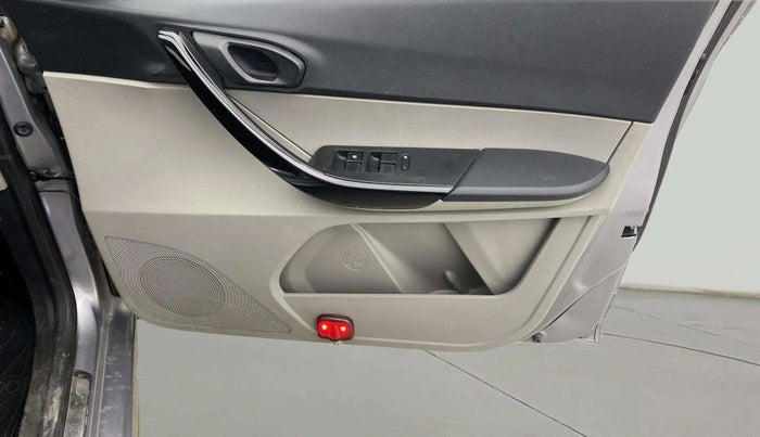 2019 Tata Tiago XZA PETROL, Petrol, Automatic, 14,768 km, Driver Side Door Panels Control