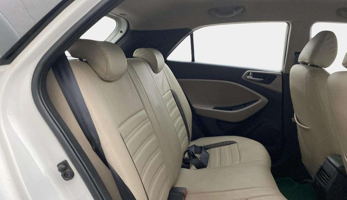 2016 Hyundai Elite i20 ASTA 1.2, Petrol, Manual, 48,001 km, Right Side Rear Door Cabin