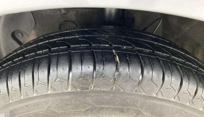 2019 Hyundai NEW SANTRO MAGNA AMT, Petrol, Automatic, 83,065 km, Left Front Tyre Tread