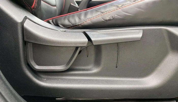 2021 Hyundai Creta SX 1.5 PETROL, Petrol, Manual, 59,339 km, Driver Side Adjustment Panel