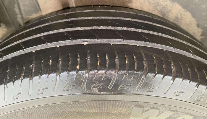2023 Maruti BREZZA ZXI S-CNG, CNG, Manual, 26,647 km, Right Rear Tyre Tread