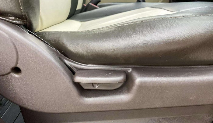 2013 Hyundai Santro Xing GLS, Petrol, Manual, 78,489 km, Driver Side Adjustment Panel