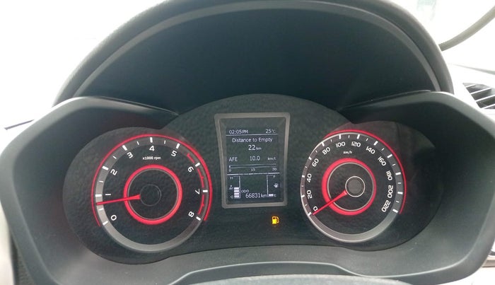2020 Mahindra XUV300 W8(O) 1.2 PETROL DUAL TONE, Petrol, Manual, 66,817 km, Odometer Image
