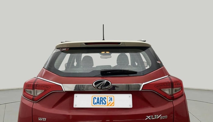2020 Mahindra XUV300 W8(O) 1.2 PETROL DUAL TONE, Petrol, Manual, 66,817 km, Rear Windshield