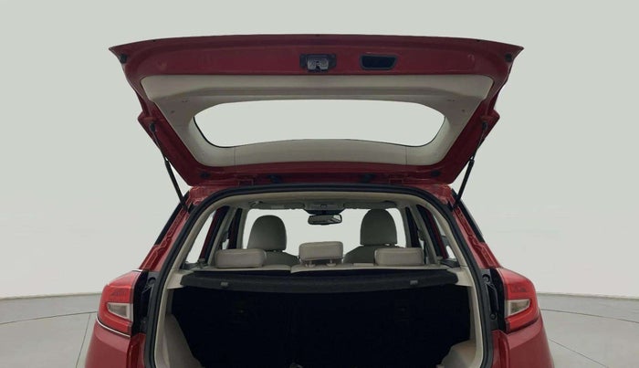 2020 Mahindra XUV300 W8(O) 1.2 PETROL DUAL TONE, Petrol, Manual, 66,817 km, Boot Door Open