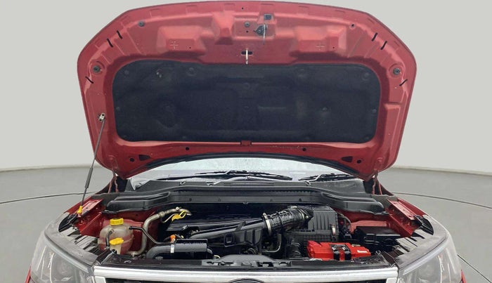 2020 Mahindra XUV300 W8(O) 1.2 PETROL DUAL TONE, Petrol, Manual, 66,817 km, Open Bonet