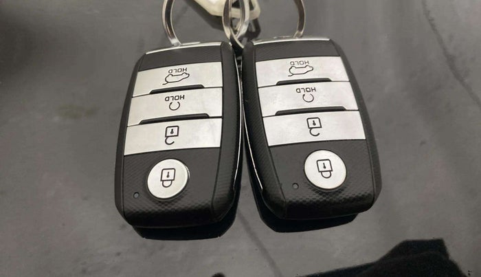 2021 KIA SONET HTX 1.5, Diesel, Manual, 92,006 km, Key Close Up