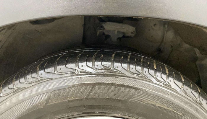 2021 KIA SONET HTX 1.5, Diesel, Manual, 92,006 km, Left Front Tyre Tread