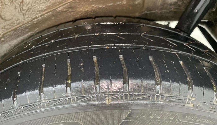 2016 Maruti Wagon R 1.0 VXI AMT, Petrol, Automatic, 61,247 km, Left Rear Tyre Tread